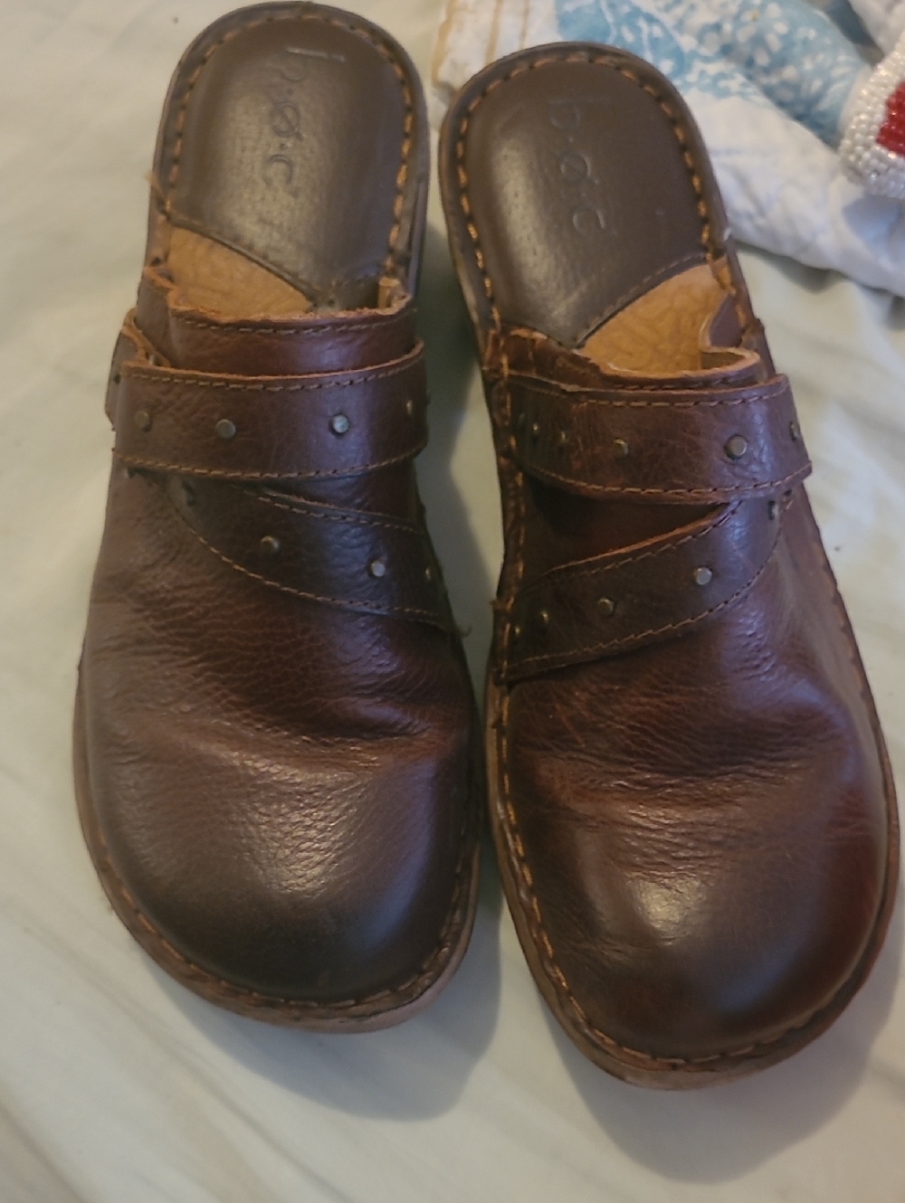 boc Women's Brown Leather Slip-On Clogs